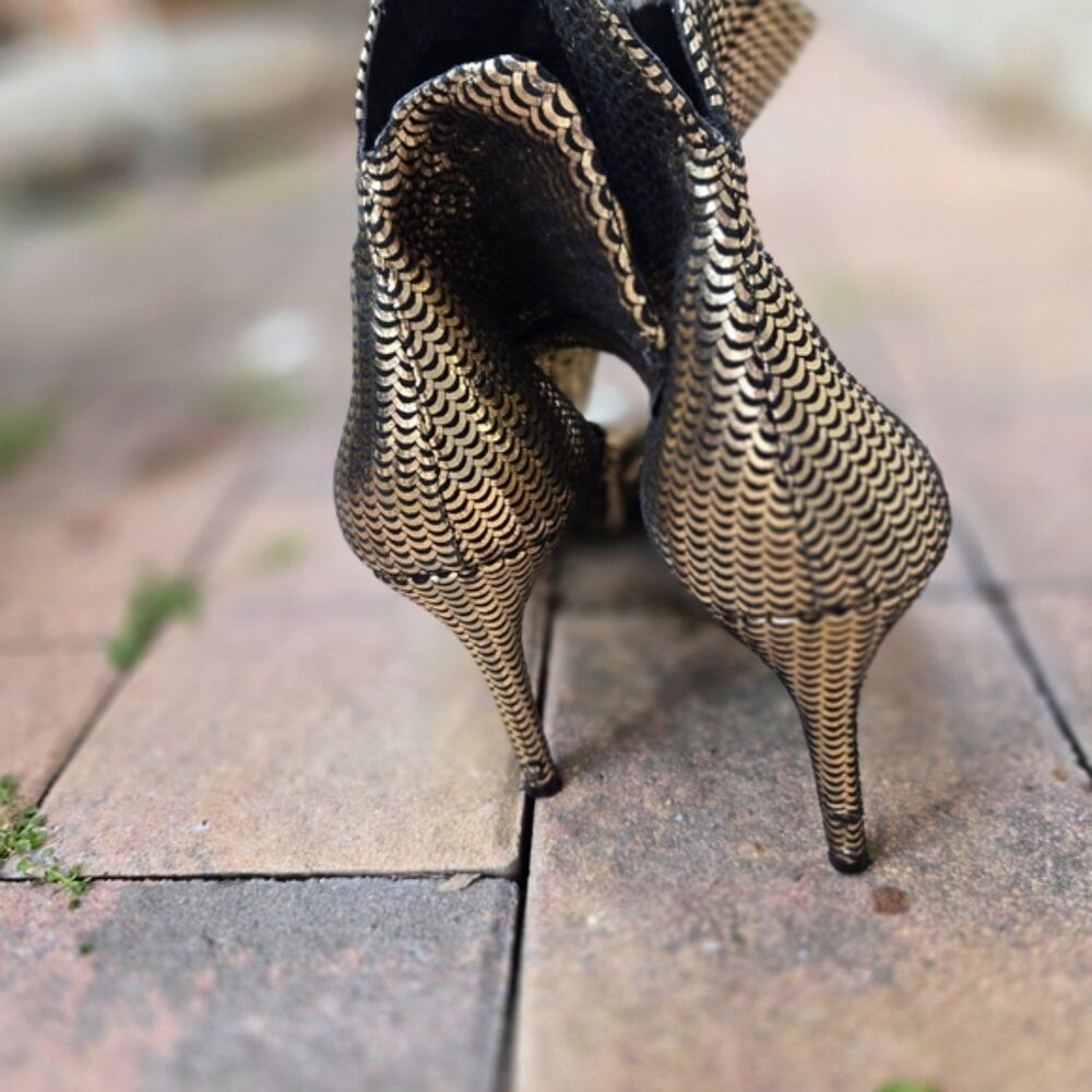 Steve Madden Metallic Scale Ankle Boots | Women’s 9 | Pointed Toe Stiletto Heel - Picture 9 of 10